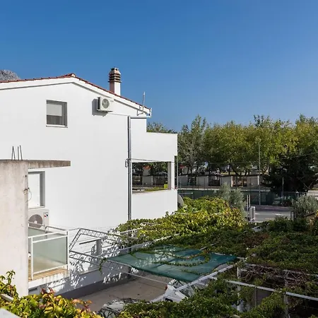 Apartament With Parking Space - 2745 *